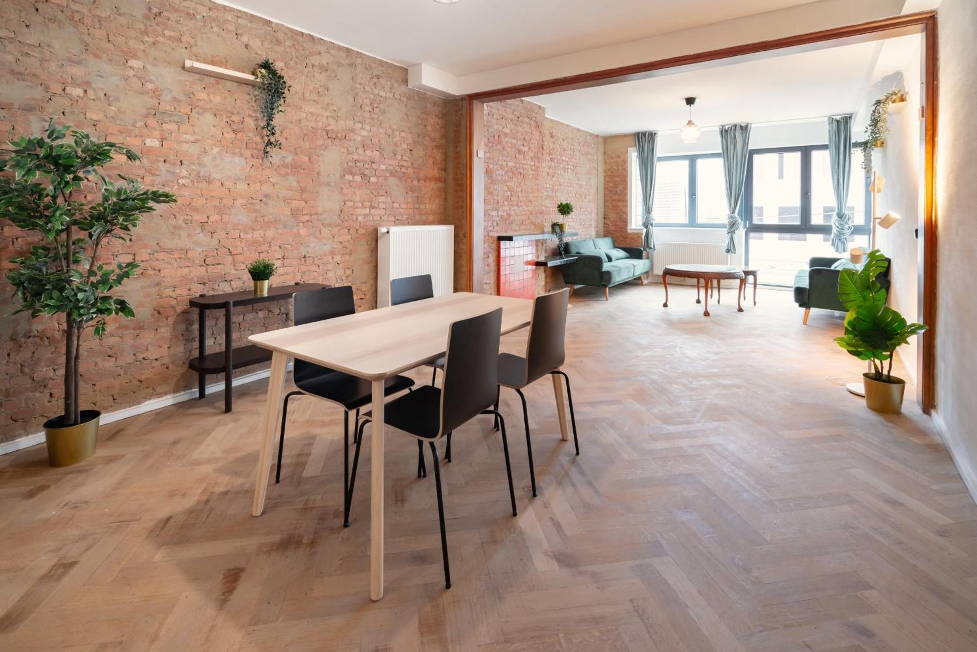 Charming And Spacious In The Heart Of Appartement
